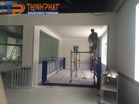 Cầu nâng vận thăng ô tô